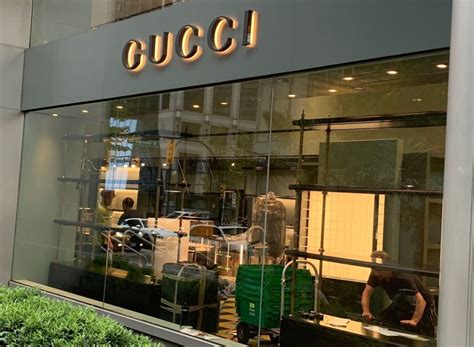 gucci store downtown vancouver|gucci fiat vancouver.